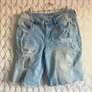 Time and tru mid rise distressed denim shorts​